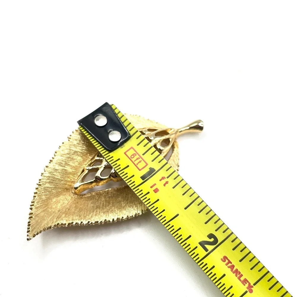 Vintage JJ Jonette Jewelry Gold Tone Textured Leaf Brooch w/ Open Metal Work